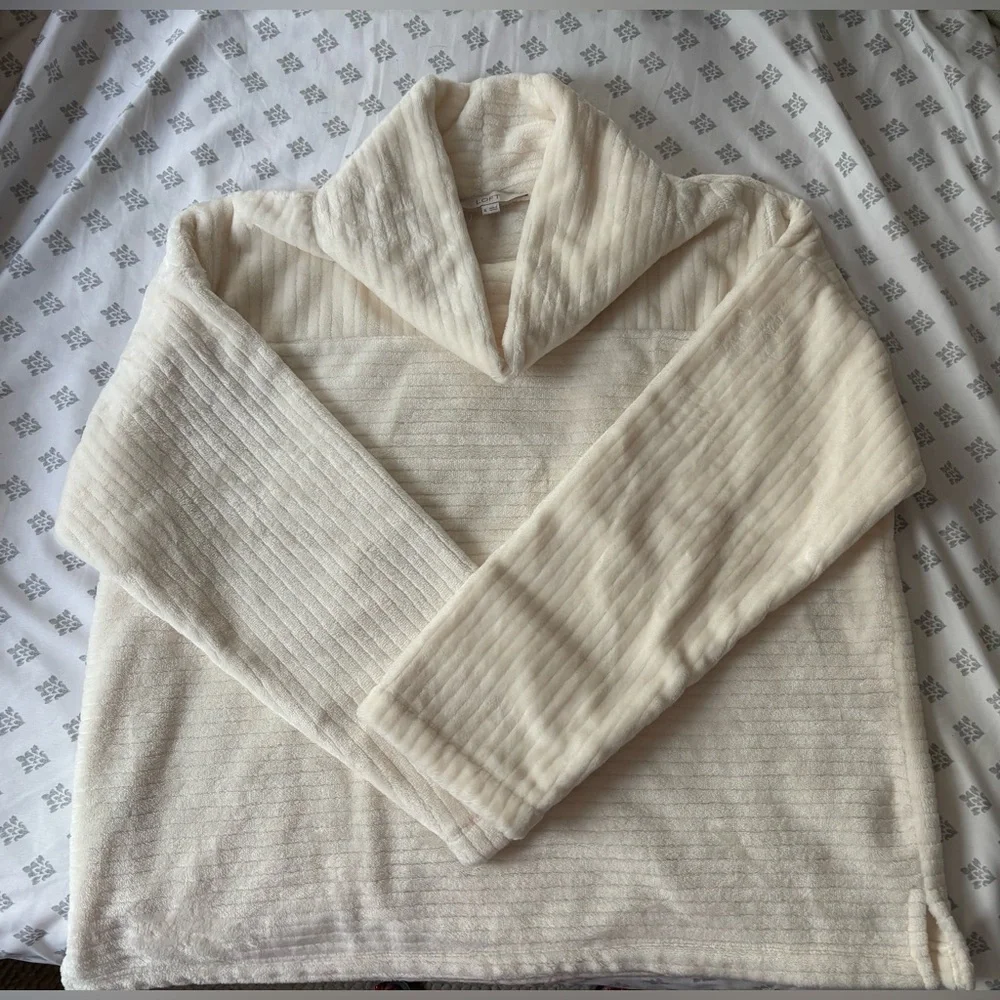 ❄️ LOFT soft fluffy sweatshirt - Picture 3 of 8